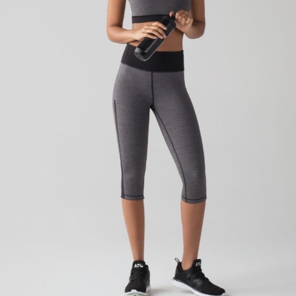 Lululemon Smooth Stride Crop Leggings Heathered Black - Picture 4 of 16